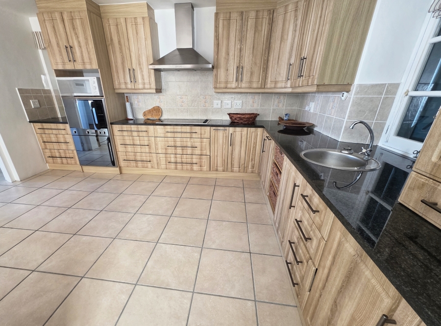 5 Bedroom Property for Sale in Struisbaai Western Cape